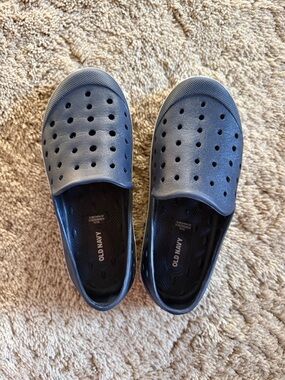 Old Navy Kids Navy Blue Slip-On Water Clogs